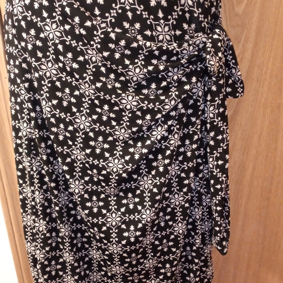 MAX STUDIO - Picture 3 of 4